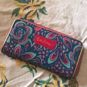 Lilly Pulitzer Brewster Blue Wallet